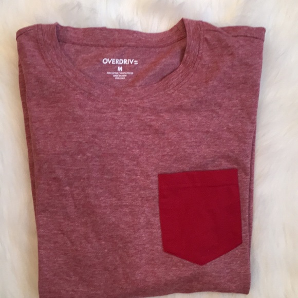 ❤️HOST PICK!!🎉❄️Guys Burgundy tee - Picture 2 of 4